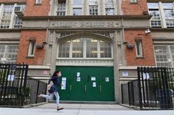 Mỹ: Học sinh New York trở lại trường vào mùa thu