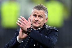 Thua Europa League, HLV Solskjaer vẫn được M.U thưởng lớn