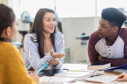 Gen Z thay đổi quan điểm giáo dục đại học thế nào?