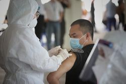 Tại sao người đã tiêm vaccine COVID-19 vẫn cần phải thực hiện 5K?