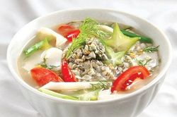 Canh hến nấu chua: Món ngon cho bữa cơm ngày hè