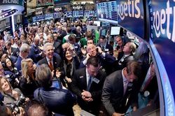 Lạc quan kinh tế đưa S&P 500 tăng 4 tháng liên tiếp