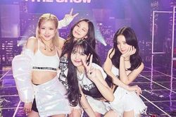 Đừng thấy BLACKPINK đồ hiệu ngập nhà mà ngỡ các cô gái tiêu xài phung phí