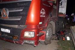Nam sinh lớp 12 tử vong dưới gầm xe đầu kéo