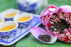 Đặc sắc trà sen Tây Hồ