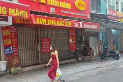 Hà Nội: Quán ăn ngon nổi tiếng mở cửa cầm cự qua ngày