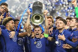 Ngày Chelsea lên đỉnh sau 9 năm