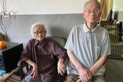Cụ bà hơn 100 năm làm bạn với cà phê