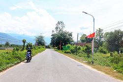 Xã Diên Đồng: Thắp sáng đường quê bằng 'năng lượng xanh'