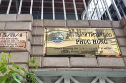Hơn 150.000 người TP.HCM liên quan hai ổ dịch COVID-19 lớn