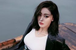 Cát-xê dự sự kiện của 16 nghệ sĩ Trung Quốc