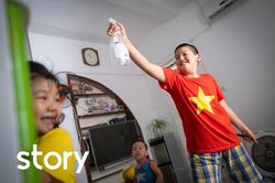 Bố đi chi viện Bắc Giang, 3 anh em ở nhà trông nhau