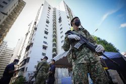 'Malaysia phong tỏa riết tôi chán'