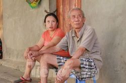 Người dân khu lao động Long Biên khốn đốn trong nắng nóng 'đổ lửa'