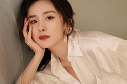 Body bốc lửa cùng với ánh mắt 'hồ thu' của Dương Mịch chiếm trọn spotlight tại sự kiện gây bão Weibo