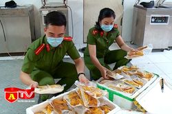 Phát hiện nửa tấn gà ủ muối không rõ nguồn gốc xuất xứ