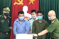 Bắt 2 đối tượng cùng 6 kg ma túy đá