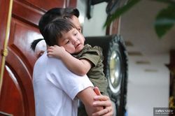 Tuyển thủ Việt Nam khoe con trong ngày Tết thiếu nhi