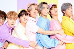 BTS khởi động FESTA với bộ ảnh gia đình