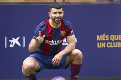 Barcelona: Aguero là hợp đồng của Messi