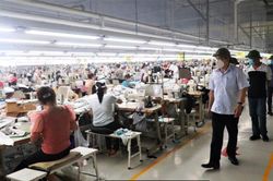 Phạt Công ty may Unitedtex do lơ là phòng dịch