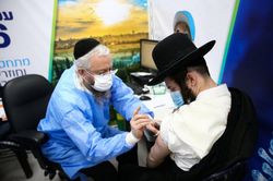 Israel phát hiện vắc xin Pfizer liên quan tới các trường hợp viêm cơ tim