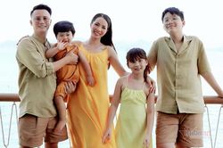 Con trai Hoàng Bách 14 tuổi, cao 1m71, không áp lực vì nổi tiếng từ bé