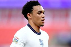 Tuyển Anh chốt danh sách: Lingard bị loại, bất ngờ Alexander-Arnold