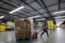 Nhân viên của Amazon chịu chấn thương lao động nhiều hơn nhân viên các công ty đối thủ
