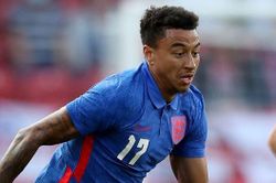 Lý do Lingard đá chính dù bị loại khỏi tuyển Anh
