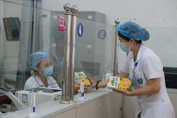 Vinamilk hỗ trợ 48.000 sản phẩm cho lực lượng tuyến đầu chống dịch của TPHCM