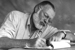 Khó tin nhà văn Hemingway nghĩ cốt truyện 'Ông già và biển cả' suốt 13 năm