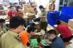 Tạm giữ hàng chục nghìn sản phẩm mỹ phẩm, thực phẩm chức năng nghi nhập lậu