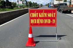 Bạc Liêu cách ly người về từ TP.HCM, Tiền Giang đóng quán ăn dọc quốc lộ