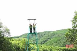 Căng mình phòng cháy, giữ 'lá phổi xanh' giữa nắng nóng gay gắt ở Hà Tĩnh
