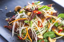 2 cách làm nộm đu đủ tuyệt ngon