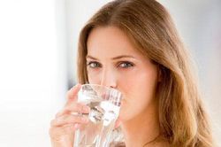 Cả mùa hè da không nổi mụn chỉ bằng mẹo đơn giản