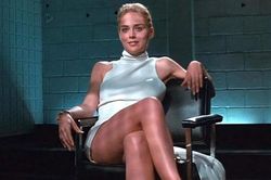 Sharon Stone tiết lộ nhận cát-xê thấp khi đóng 'Bản năng gốc'