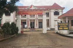 TAND huyện lập khống 57 vụ án để tự xét xử