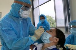 Hà Tĩnh phát hiện 2 ca mắc Covid-19 liên quan bệnh nhân ở Hà Nội