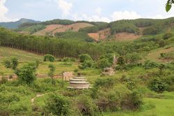 Kon Tum: Khu du lịch suối nước nóng bị 'bỏ quên'