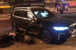 Ô tô BMW X7 lùi tông tử vong nam thanh niên đi xe máy