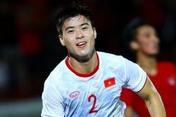 Tuyển Việt Nam già rơ hơn Indonesia