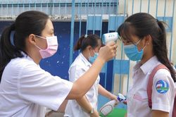 Chào tuần mới: 'Ta bước vào tháng Sáu mùa thi…'