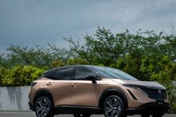 Nissan lùi chào bán mẫu xe điện mới Ariya