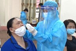 Xét nghiệm sàng lọc Sars-CoV-2 cho lực lượng tham gia phục vụ kỳ thi tuyển sinh vào lớp 10 năm học 2021-2022