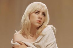 Billie Eilish tiếp tục thăng hoa với 'Lost Cause'