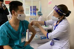 Hơn 1,3 triệu liều vắc xin ngừa COVID-19 được tiêm cho người dân Việt Nam