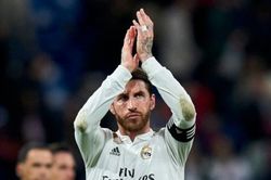 Sergio Ramos chia tay Real Madrid, hẹn Neymar ở Paris