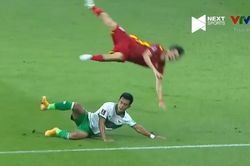 Phẫn nộ cầu thủ Indonesia vào bóng triệt hạ Tuấn Anh